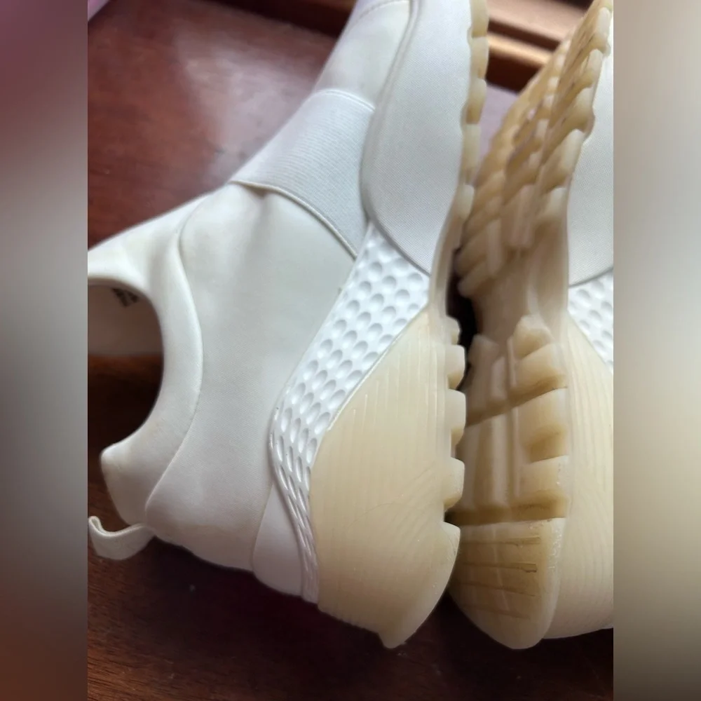 J/Slides White Slip-On Platform Sneakers | Size 8